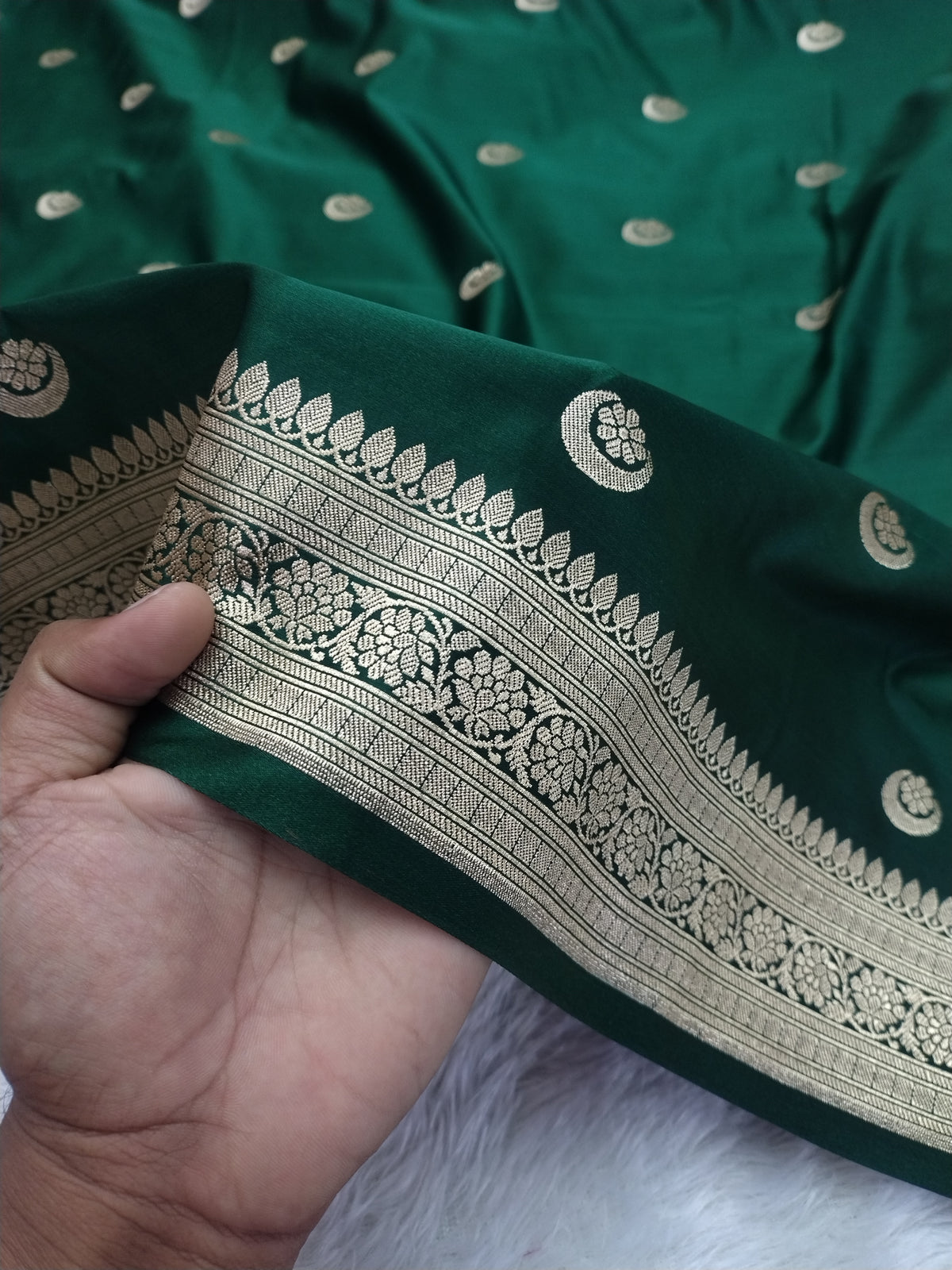 Emerald Green Banarasi Mashru Silk Saree with Gold Zari Woven Border & Pallu WBMS61