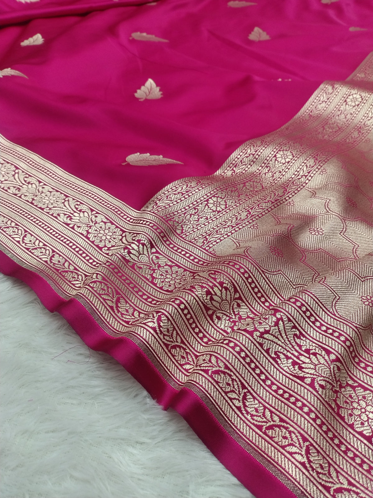 Exquisite Rani Pink Banarasi Mashru Silk Saree with Gold Zari Border WBMS70