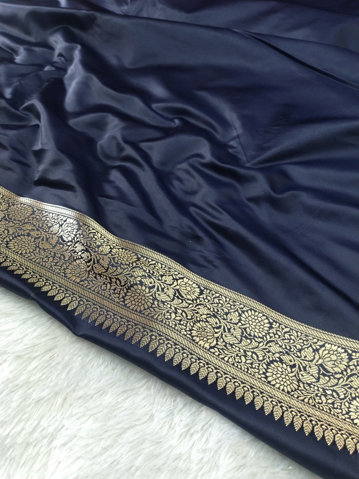 Royal Navy Blue Banarasi Mashru Silk Saree with Rich Zari Weaving WBMS51